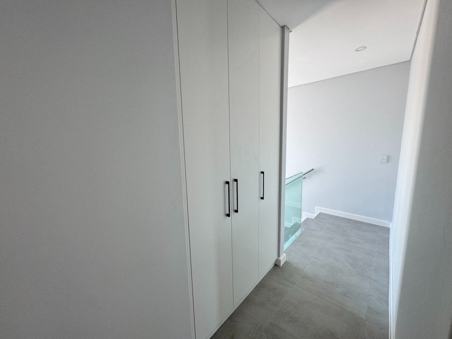 4 Bedroom Property for Sale in Sandown Western Cape